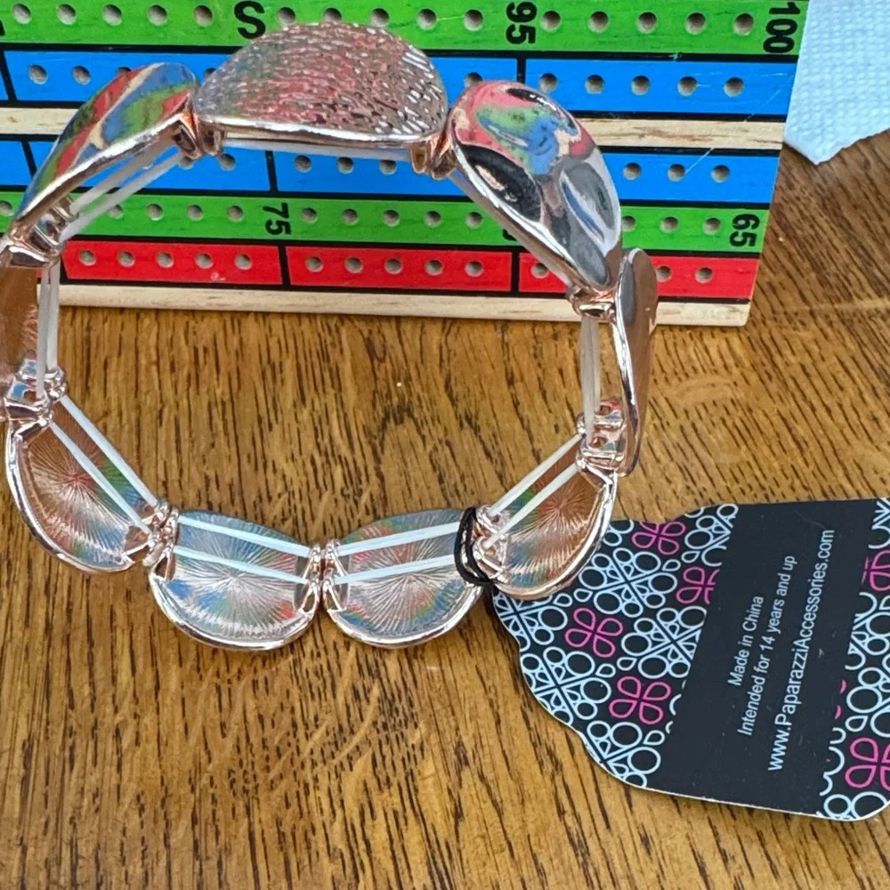 Paparazzi Shimmering Rose Gold Bracelet‎